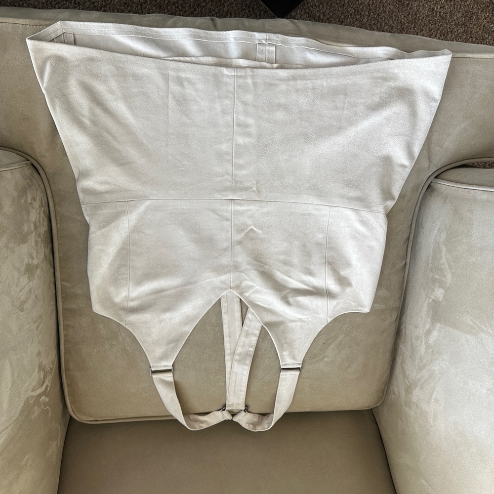 BCBGMaxAzria Cream Sleeveless Top with Black Trim